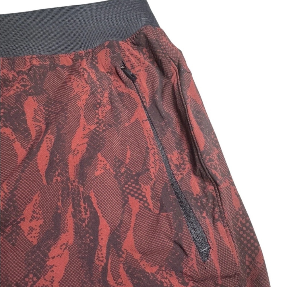 Lululemon License to Train Short 7” Linerless Size XXL Camo Geometric workout - Picture 3 of 7